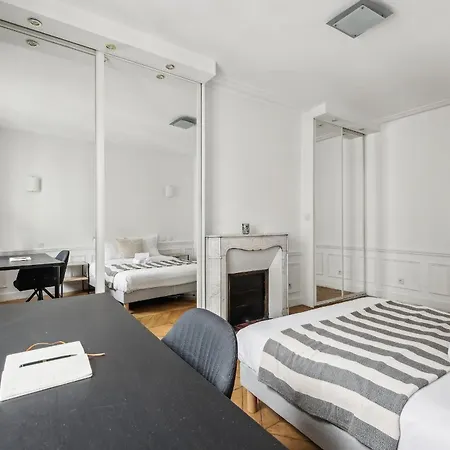 Champs Elysees - 3br - Cityapartmentstay *