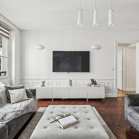 Champs Elysees - 3br - Cityapartmentstay