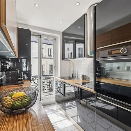 Lägenhet Champs Elysees - 3br - Cityapartmentstay *